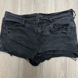 Boyfriend Black Shorts